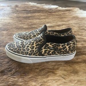 Vans Asher skate shoe slip on leopard print size 7.5 womens